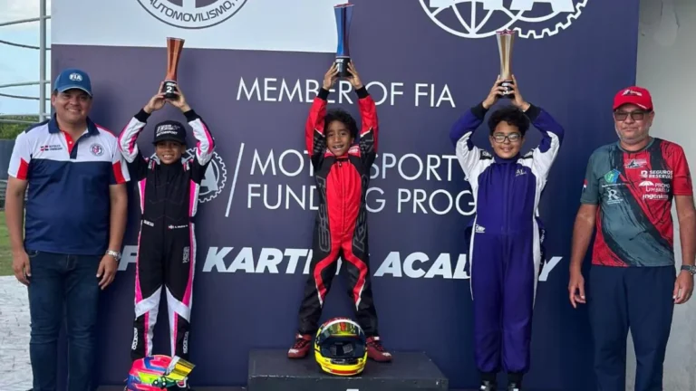Ethan Pichardo y Manuel González brillan en el regreso del karting a Las Américas