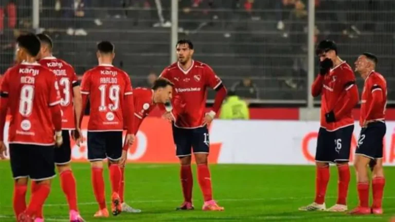 Independiente le ganó con autoridad a Lanús tras la salida de Quinteros