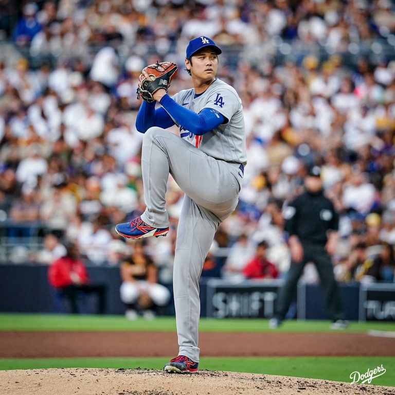 Dave Roberts reconoce que es poco posible que Shohei Ohtani vuelva a lanzar