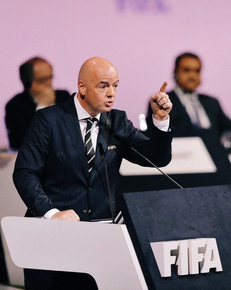 La FIFA acusa a la UEFA de realizar campaña sucia