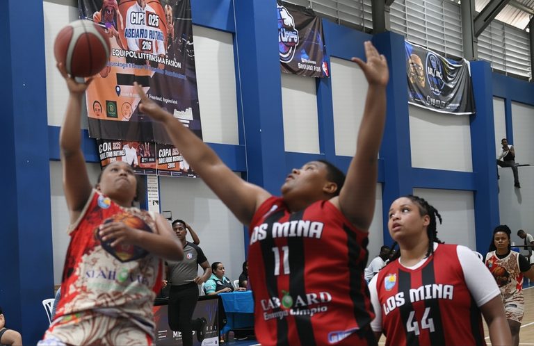 Caribes se ponen al frente en final TBS Femenino Santo Domingo