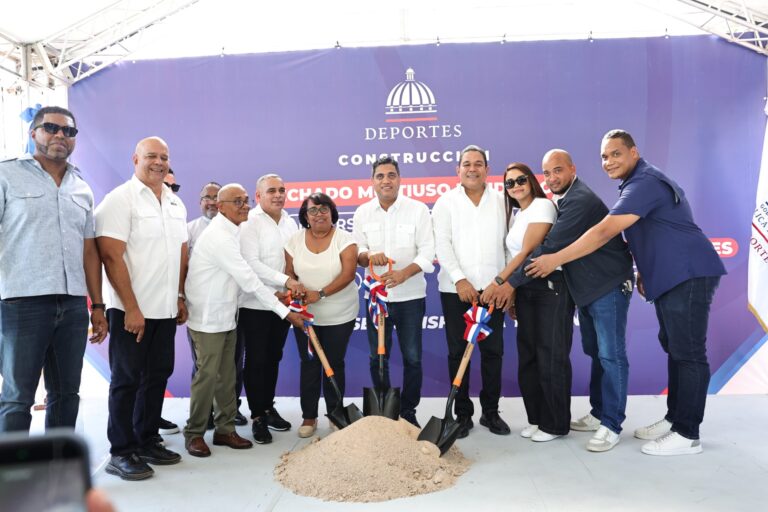 Ministro Kelvin Cruz inicia construcción de siete multiusos en la Región Sur con inversión de 200 millones de pesos