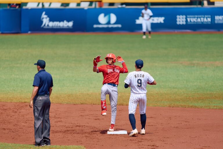 Dominicana se impone a Japón y se queda con el primer lugar del Grupo A en la Serie Mundial U15