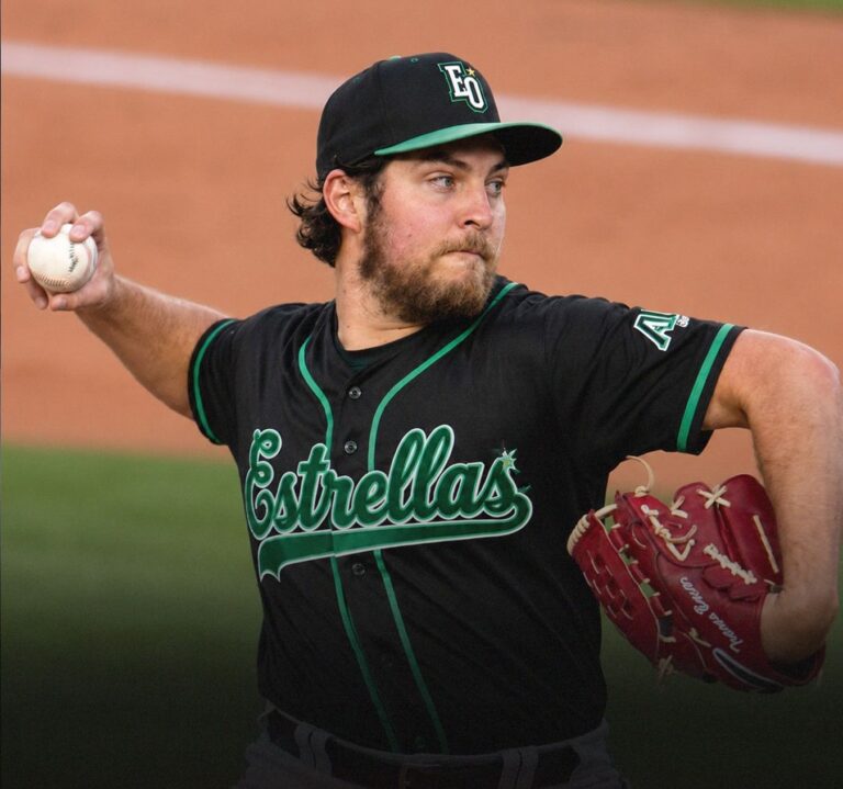 Ex lanzador de Grandes Ligas Trevor Bauer y  Estrellas Orientales llegan acuerdo