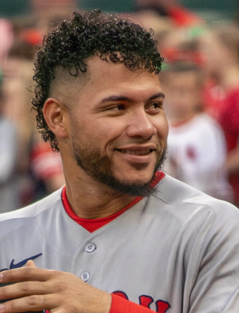 Willson Contreras tuvo que abandonar partido luego de recibir bolazo