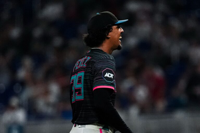 Eury Pérez cierra temporada con juego completo de un hit
