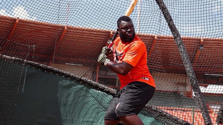 Johnkensy Noel promete jugar la temporada completa con los Toros del Este