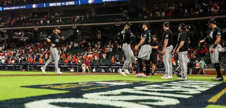Medias Blancas buscan hoy  pase a serie divisional contra Cleveland