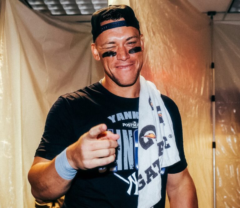 Aaron Judge abandona partido de este miércoles por rigidez en la pierna