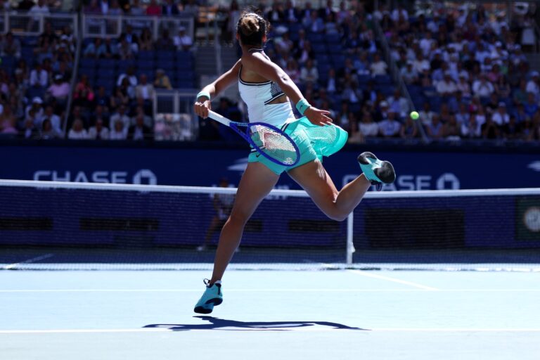 Zheng Qinwen avanza a cuartos de final USOpen