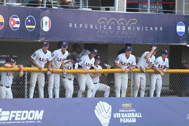 Estados Unidos vence a Puerto Rico y República Dominicana cae ante Venezuela en súper ronda; ganadores se definen este jueves