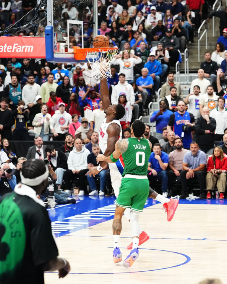 Javonte Green guía victoria de los Pistons por remontada ante los Celtics
