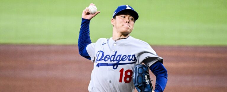 Yoshinobu Yamamoto gana “duelo” a Chris Sale  y poncha a 10