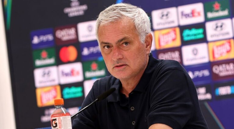 Mourinho no asiste a encuentro con la prensa en protesta